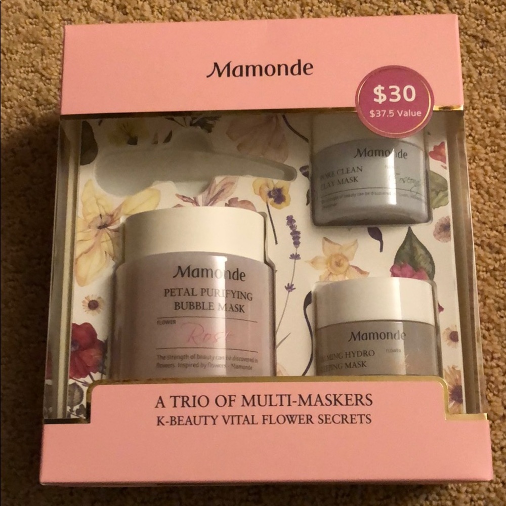 NWT Mamonde trio of multi-maskers set!